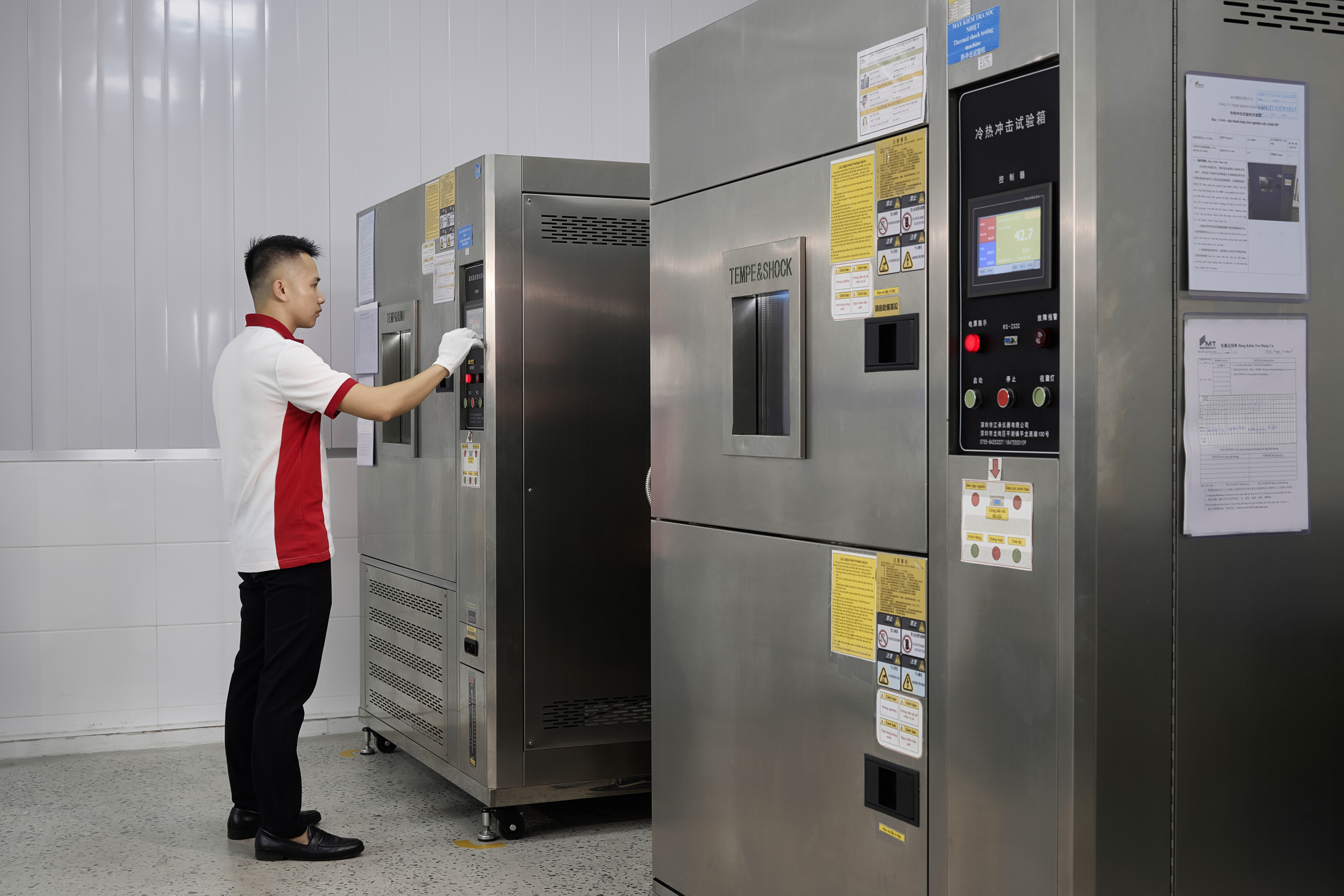 QC Lab – Data-Driven Quality Control Ensuring Consistent Batch Stability